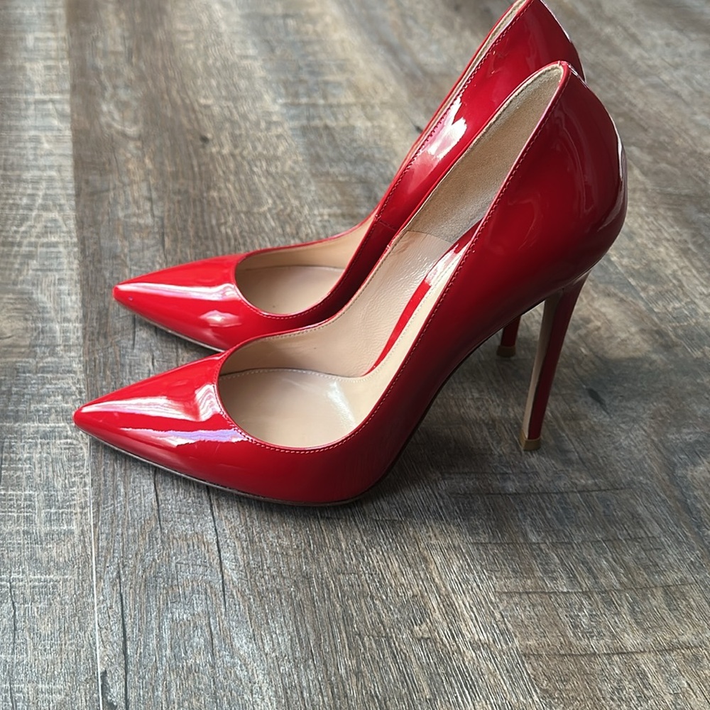 Gianvito Rossi Red Pumps - Picture 2 of 5